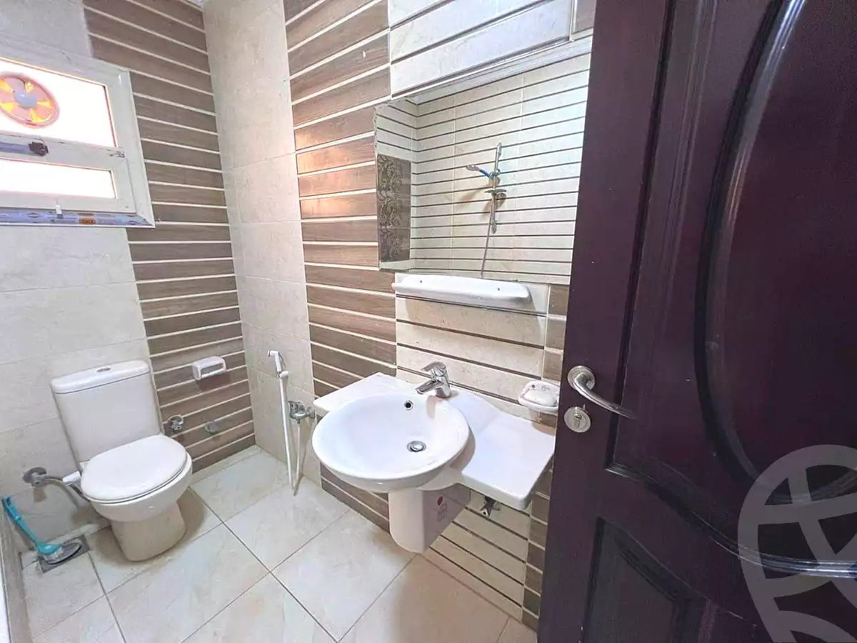 https://aqarmap.com.eg/en/listing/7197595-for-sale-cairo-new-cairo-compounds-el-ashrafia