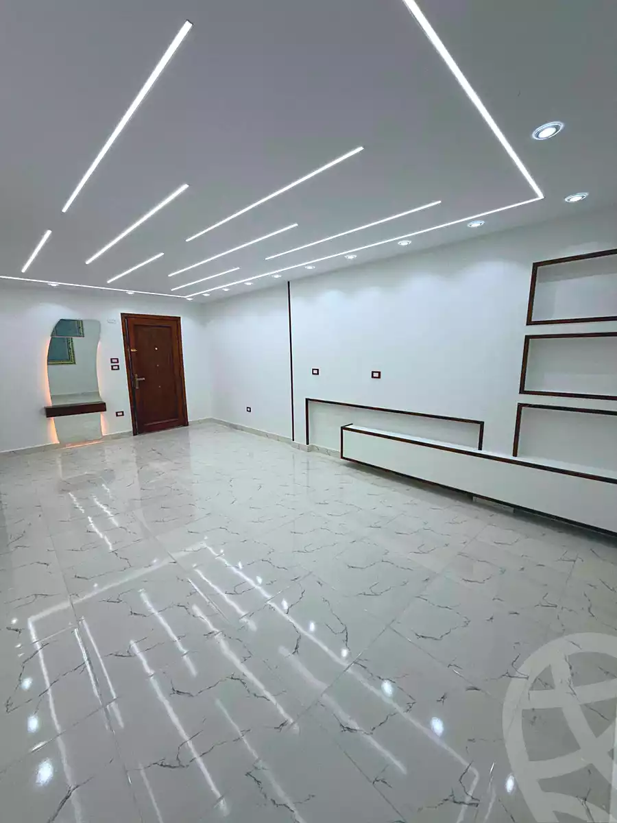 https://aqarmap.com.eg/en/listing/7198444-for-sale-alexandria-lsywf-el-falki