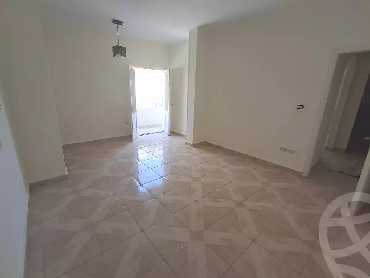 https://aqarmap.com.eg/ar/listing/7198669-for-sale-cairo-6th-of-october-el-ahyaa-neighborhood-3rd-al-hay-al-thalith-st
