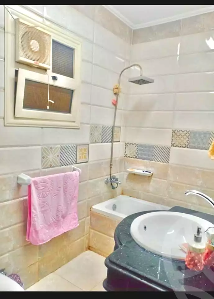 https://aqarmap.com.eg/en/listing/7199205-for-sale-cairo-faisal-el-matbeaa-amr-ibn-al-aas-st