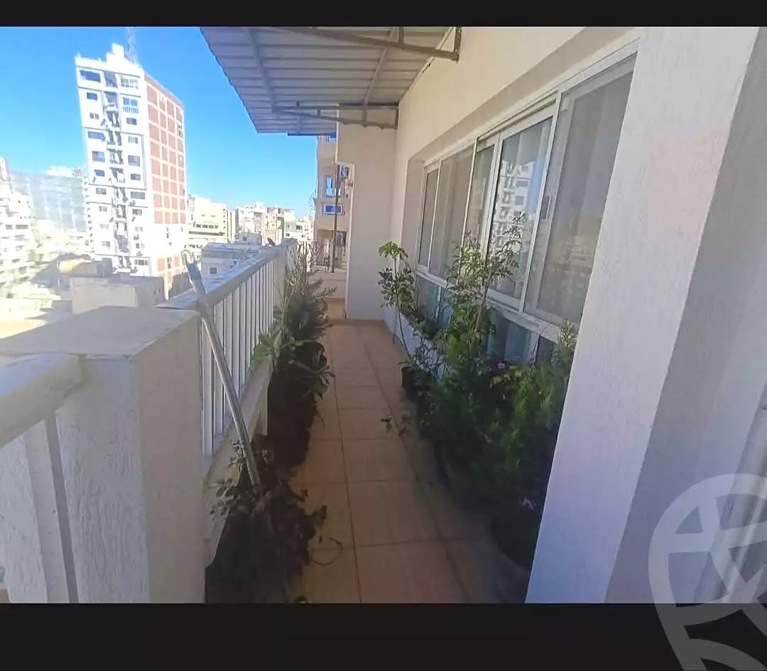 https://aqarmap.com.eg/en/listing/7201134-for-sale-alexandria-el-asafra-l-sfr-bhry-el-geish-rd