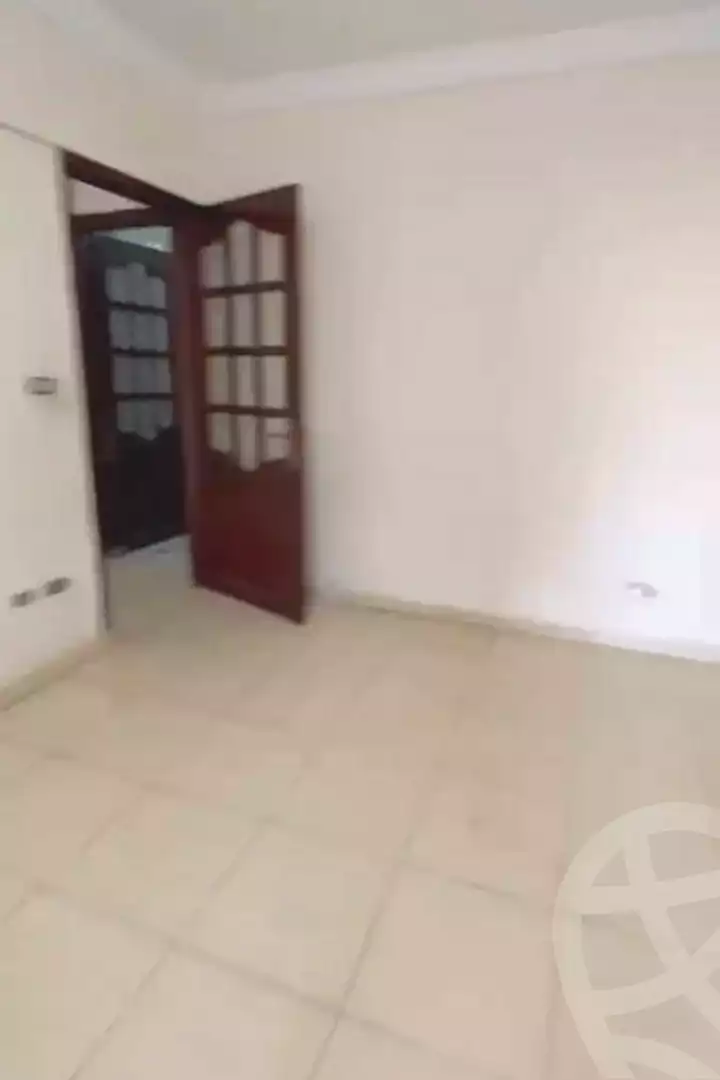 https://aqarmap.com.eg/ar/listing/7201254-for-rent-alexandria-moharram-bey