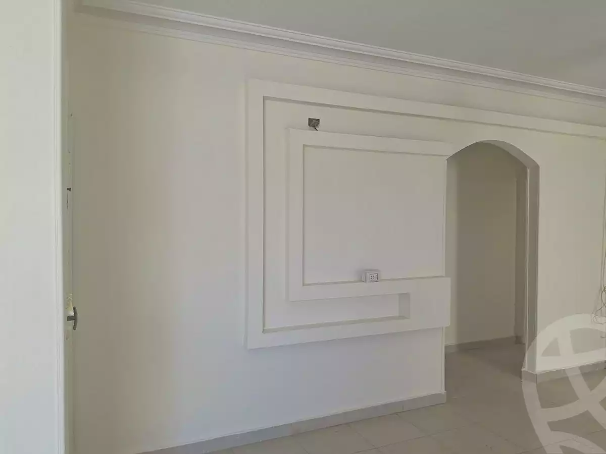 https://aqarmap.com.eg/ar/listing/7201538-for-sale-cairo-6th-of-october-el-ahyaa-neighborhood-3rd-al-hay-al-thalith-st