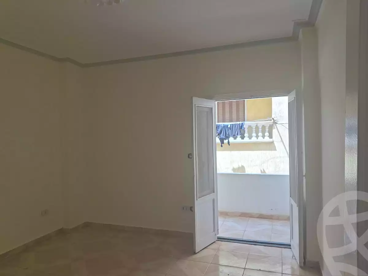 https://aqarmap.com.eg/ar/listing/7201538-for-sale-cairo-6th-of-october-el-ahyaa-neighborhood-3rd-al-hay-al-thalith-st