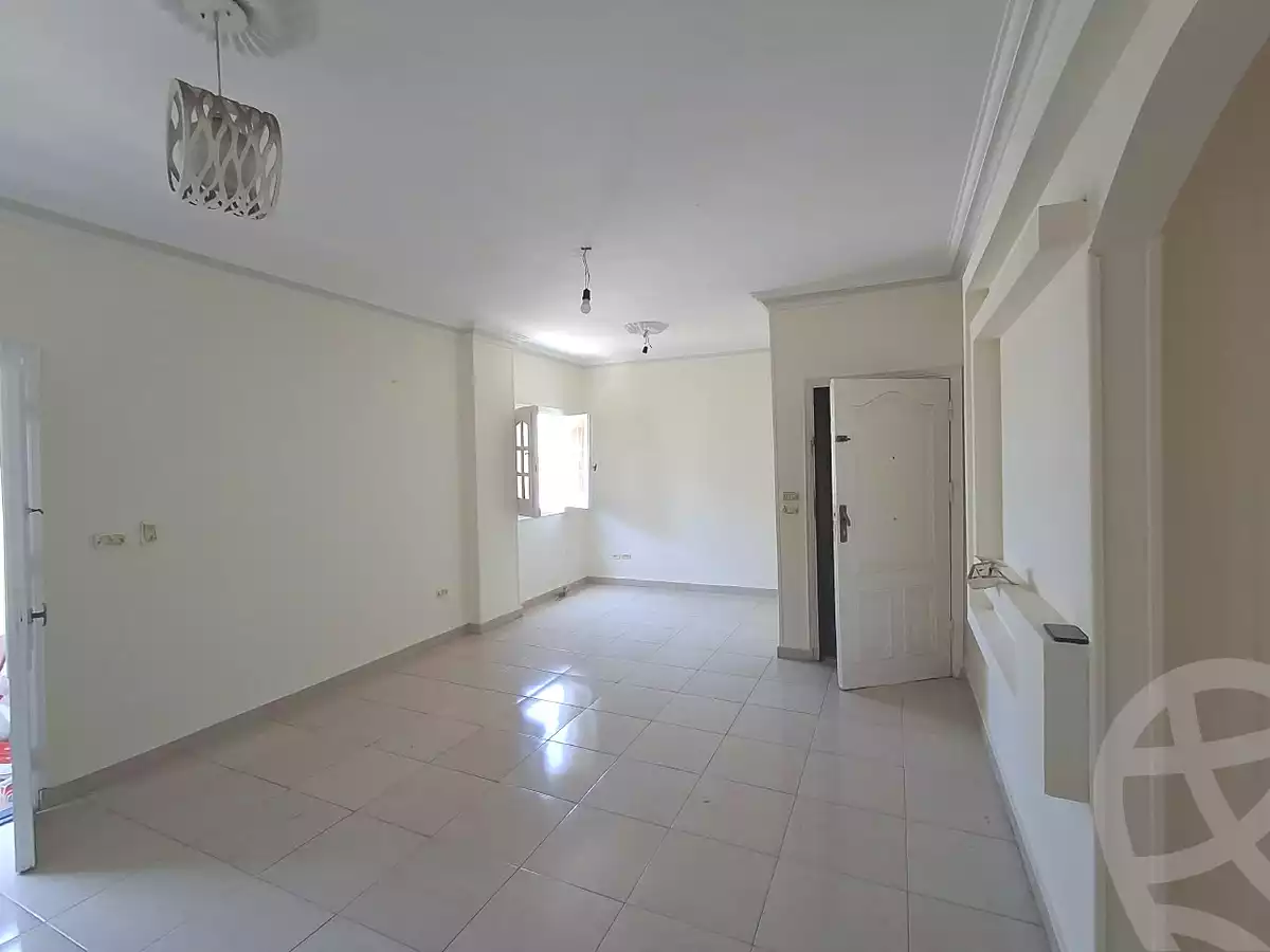 https://aqarmap.com.eg/ar/listing/7201538-for-sale-cairo-6th-of-october-el-ahyaa-neighborhood-3rd-al-hay-al-thalith-st