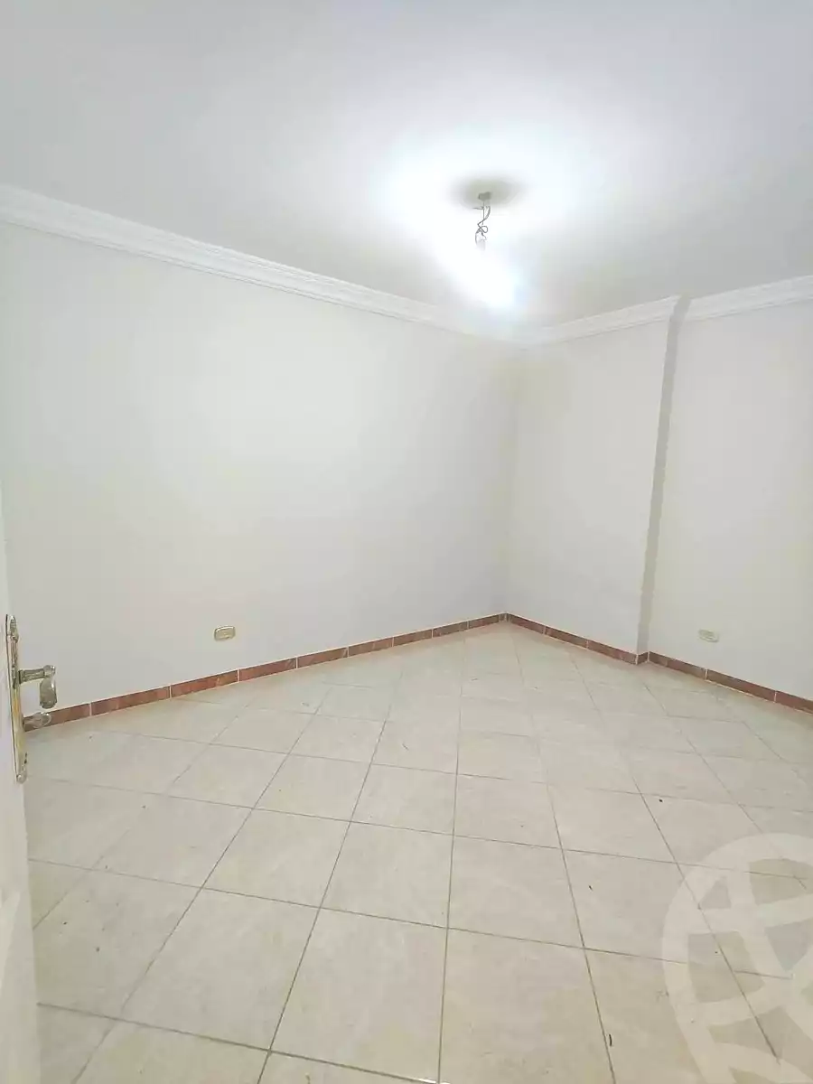 https://aqarmap.com.eg/en/listing/7202060-for-sale-alexandria-el-mandara-alex-el-mandara-bahri