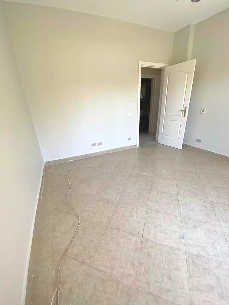 https://aqarmap.com.eg/en/listing/7202074-for-sale-cairo-new-cairo-compounds-mena-residence