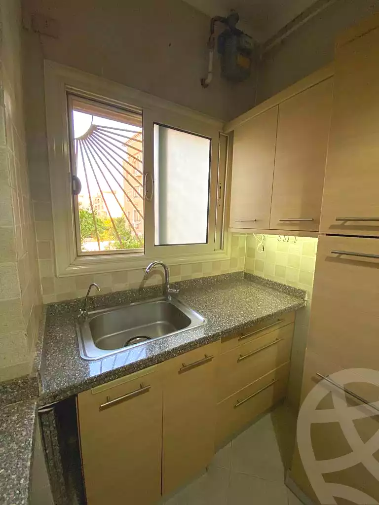 https://aqarmap.com.eg/en/listing/7202074-for-sale-cairo-new-cairo-compounds-mena-residence
