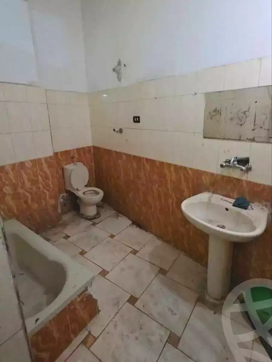 https://aqarmap.com.eg/ar/listing/7202154-for-sale-alexandria-sydy-bshr-sydy-bshr-bhry-shr-mhmwd-l-yswy