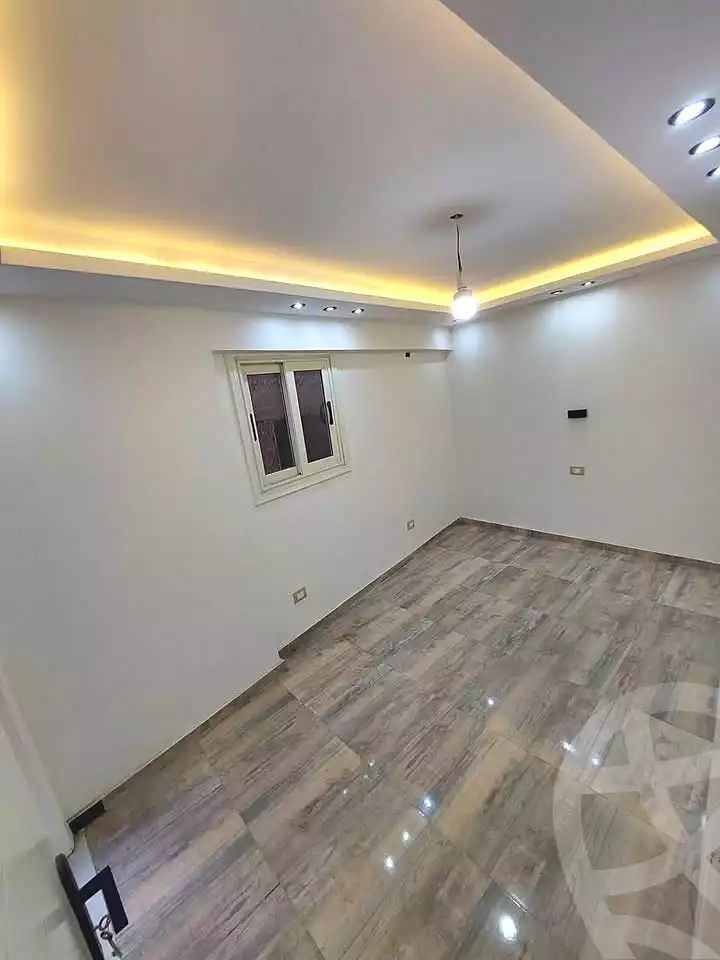 https://aqarmap.com.eg/ar/listing/7202198-for-sale-alexandria-sydy-bshr-sydy-bshr-bhry-shr-mhmwd-l-yswy