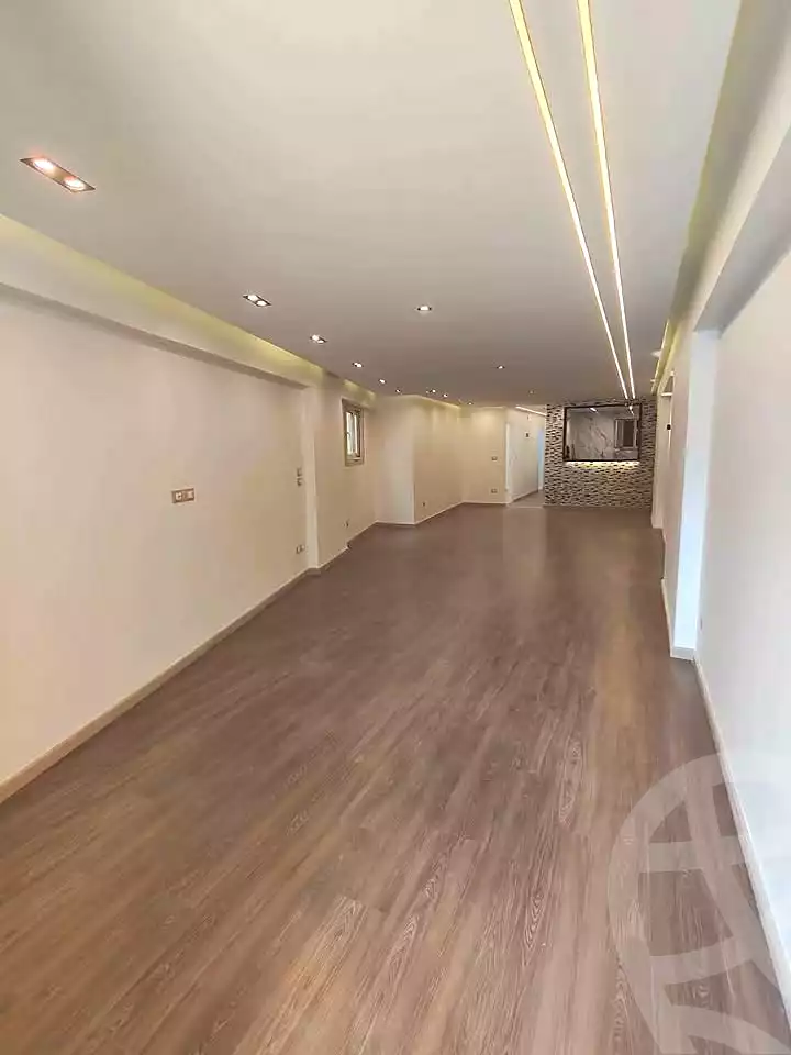 https://aqarmap.com.eg/ar/listing/7202198-for-sale-alexandria-sydy-bshr-sydy-bshr-bhry-shr-mhmwd-l-yswy