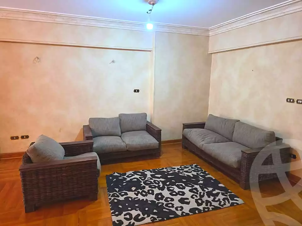 https://aqarmap.com.eg/en/listing/7202297-for-sale-alexandria-roshdy-roushdy-basha-st