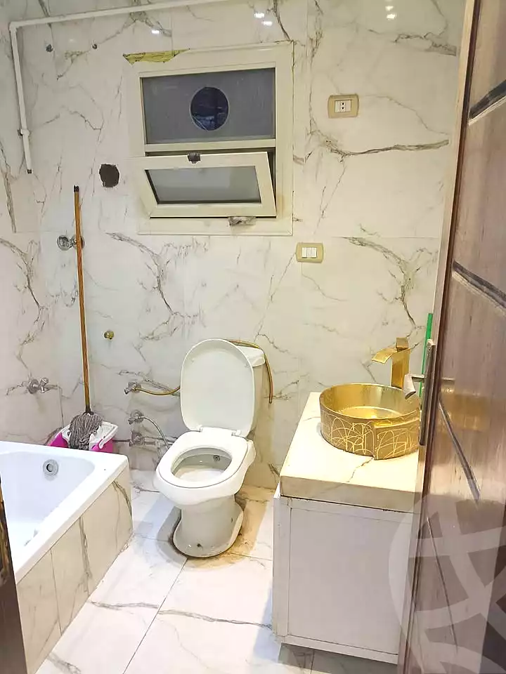 https://aqarmap.com.eg/ar/listing/7202693-for-rent-alexandria-al-agamy-el-daresa-st