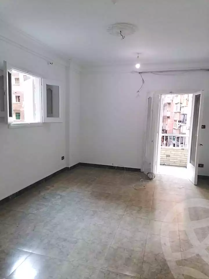https://aqarmap.com.eg/ar/listing/7202735-for-rent-alexandria-miami-shr-jml-bd-lnsr