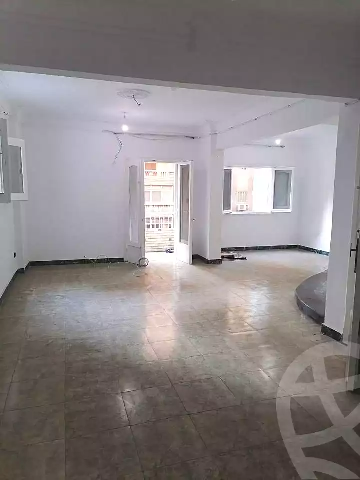 https://aqarmap.com.eg/ar/listing/7202735-for-rent-alexandria-miami-shr-jml-bd-lnsr