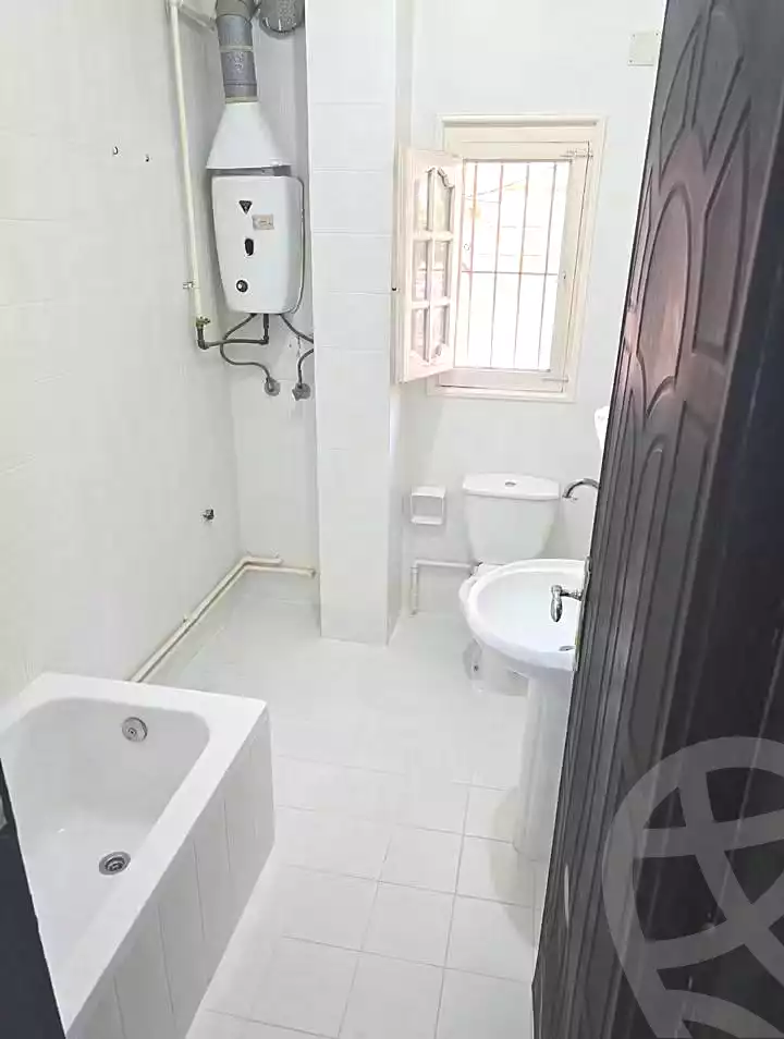 https://aqarmap.com.eg/ar/listing/7203104-for-rent-cairo-heliopolis-heliopolis-square-abd-al-hamid-abou-hief-st