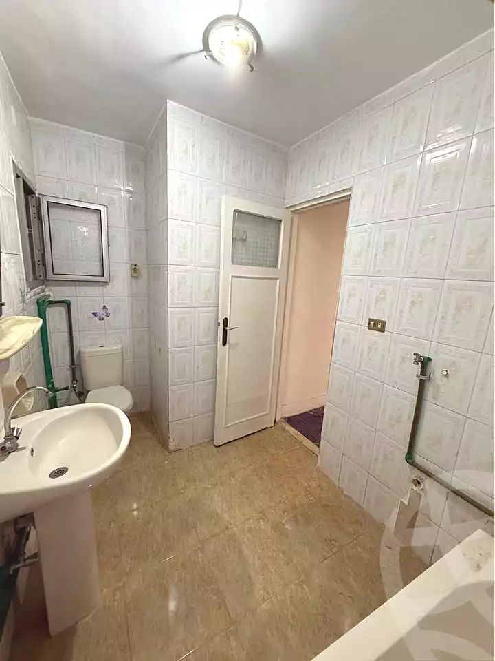 https://aqarmap.com.eg/ar/listing/7203841-for-sale-alexandria-sydy-bshr-sydy-bshr-bhry-gamal-abd-el-nasir-st