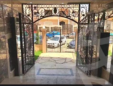 دوبلكس بـ٧ غرف نوم في الدفاع الوطني، صورة ١٠ من ١٥
