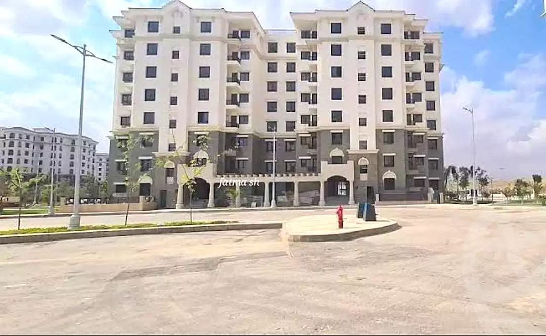 https://aqarmap.com.eg/en/listing/7204712-for-sale-cairo-new-administrative-capital-r7-celia-mntq-l-mrt-1