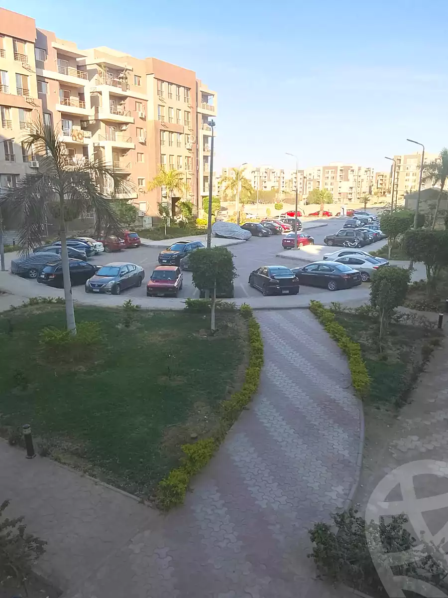 https://aqarmap.com.eg/en/listing/7204843-for-sale-cairo-6th-of-october-hadaeq-october-compounds-dar-misr