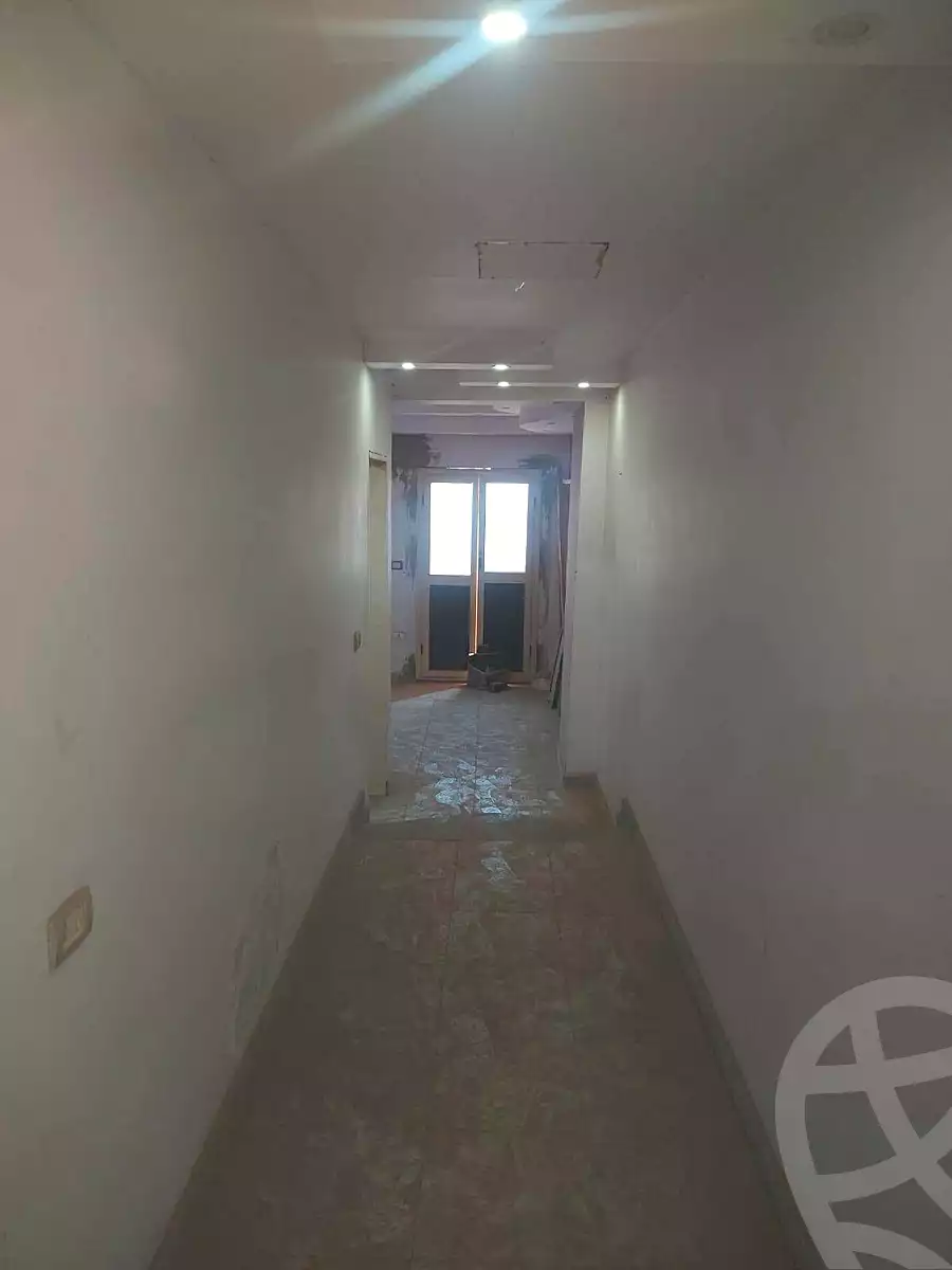 https://aqarmap.com.eg/ar/listing/7204879-for-sale-cairo-helwan-el-shareaa-el-sharby-st