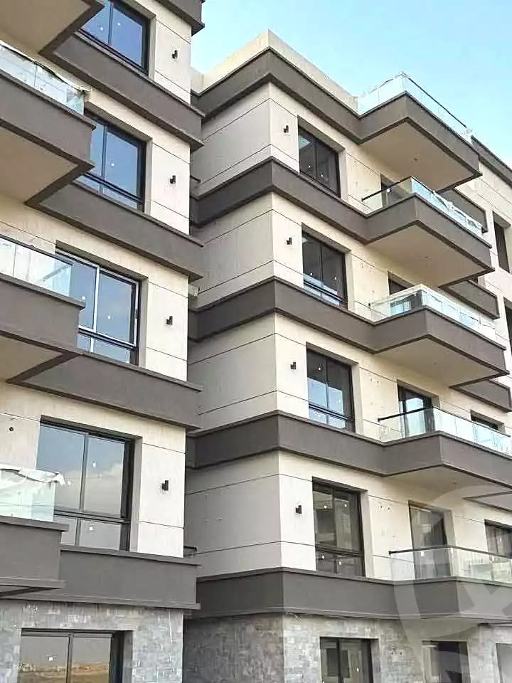 https://aqarmap.com.eg/ar/listing/7205061-for-sale-cairo-new-cairo-compounds-kmbwnd-kryk-twn-il-cazar