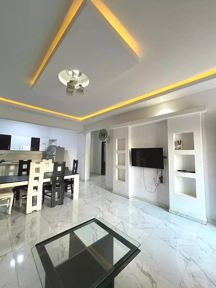 https://aqarmap.com.eg/ar/listing/7205436-for-rent-cairo-el-sheikh-zayed-city-lshykh-zyd-ljdyd-el-reef-el-oroby