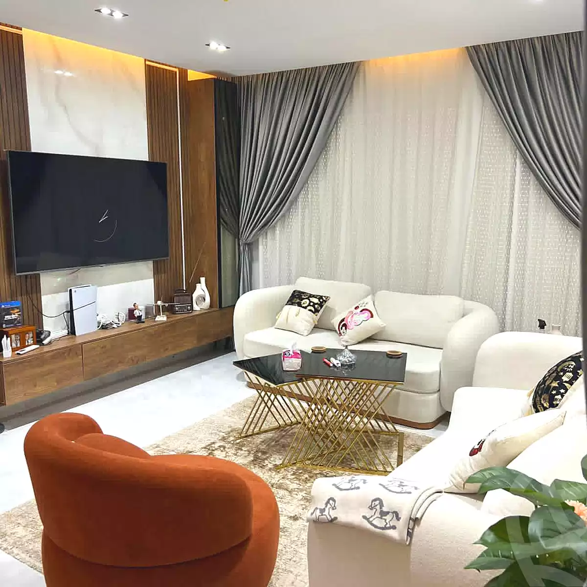 https://aqarmap.com.eg/ar/listing/7205846-for-sale-cairo-new-cairo-compounds-galleria-moon-valley-compound-arabia