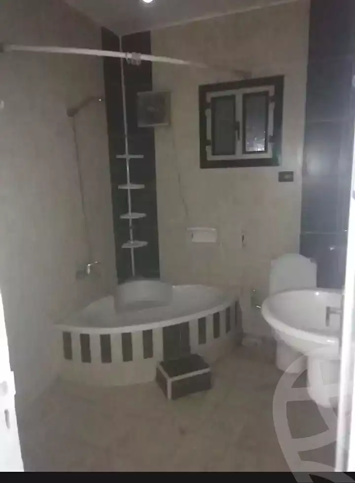 https://aqarmap.com.eg/ar/listing/7206213-for-rent-alexandria-miami-shr-jml-bd-lnsr