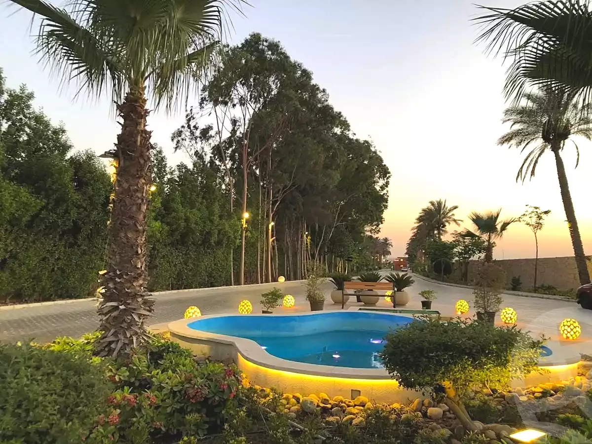 https://aqarmap.com.eg/ar/listing/7206560-for-sale-cairo-el-sheikh-zayed-city-lshykh-zyd-ljdyd-ofok-1