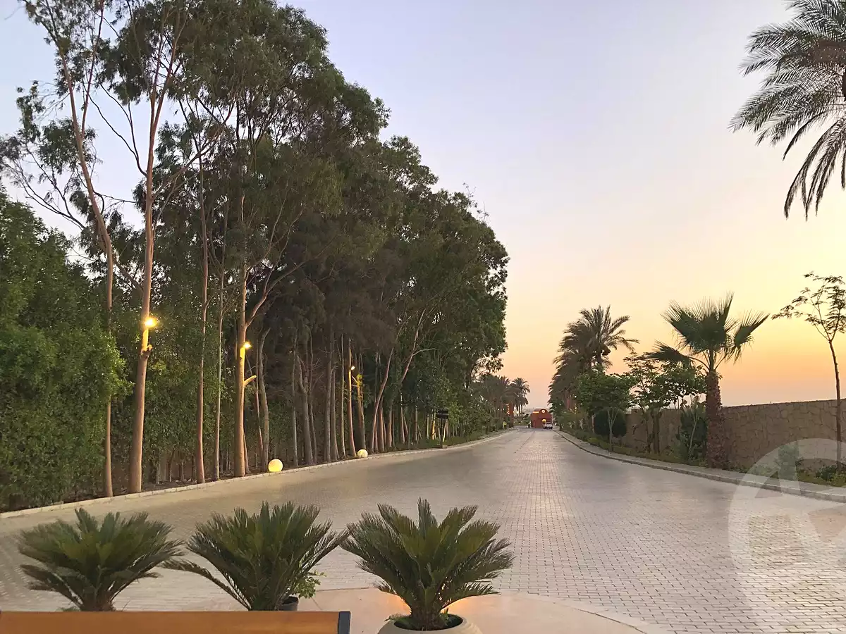 https://aqarmap.com.eg/ar/listing/7206560-for-sale-cairo-el-sheikh-zayed-city-lshykh-zyd-ljdyd-ofok-1