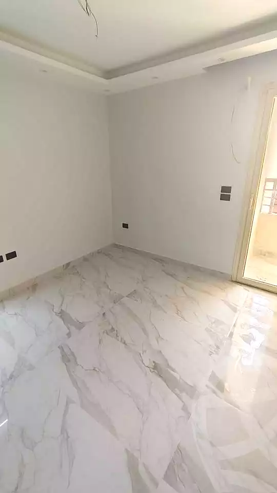 https://aqarmap.com.eg/ar/listing/7207032-for-rent-alexandria-moharram-bey