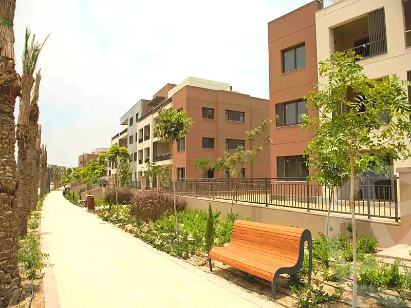 https://aqarmap.com.eg/ar/listing/7207411-for-sale-cairo-new-cairo-compounds-district-5-the-plateau-district-5