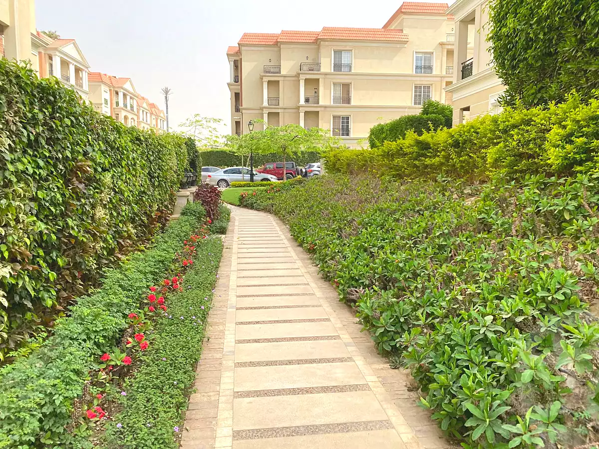 https://aqarmap.com.eg/en/listing/7207440-for-sale-cairo-new-cairo-compounds-cairo-new-cairo-compounds-regents-park