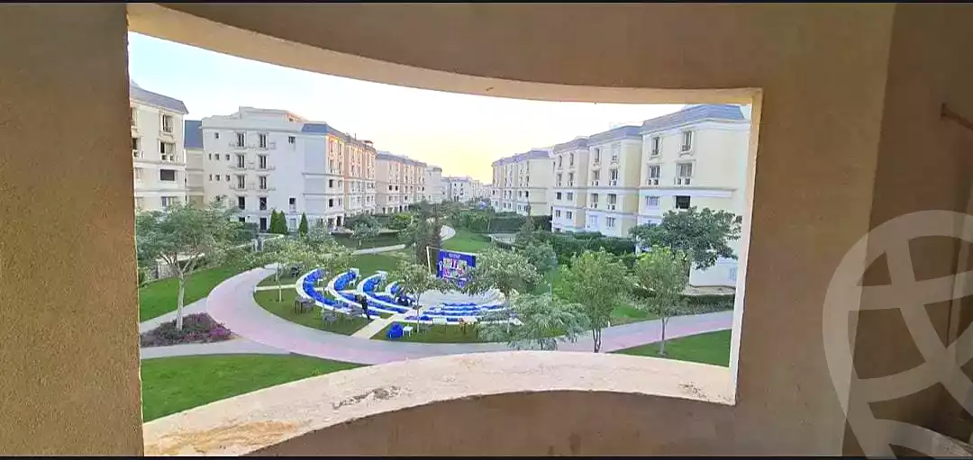 https://aqarmap.com.eg/en/listing/7207620-for-sale-cairo-new-cairo-compounds-mountain-view-hyde-park