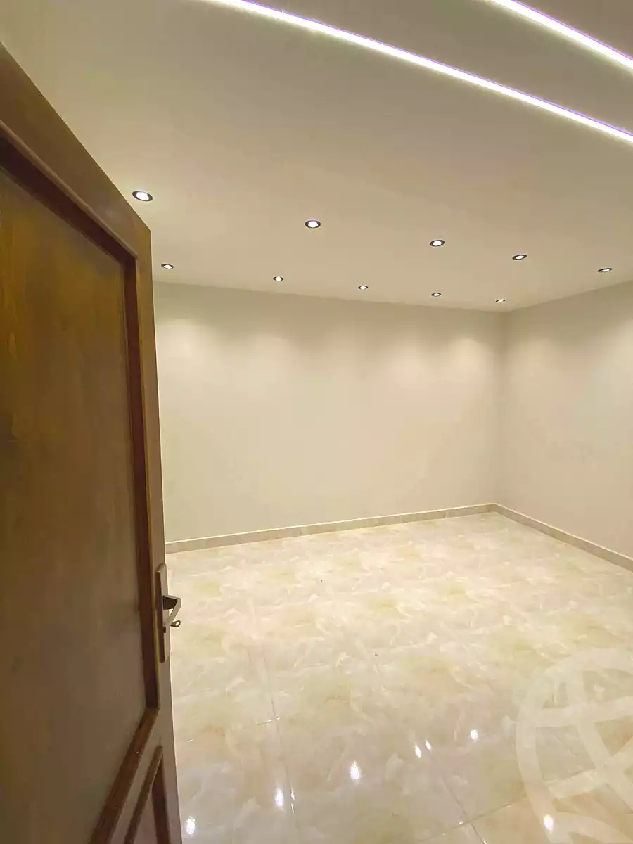 https://aqarmap.com.eg/ar/listing/7207898-for-sale-alexandria-al-agamy-lbytsh-bianchiii