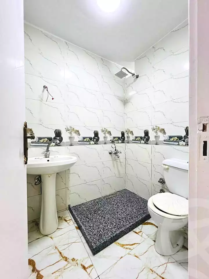 https://aqarmap.com.eg/ar/listing/7208337-for-sale-alexandria-al-agamy-shataa-el-nakheel
