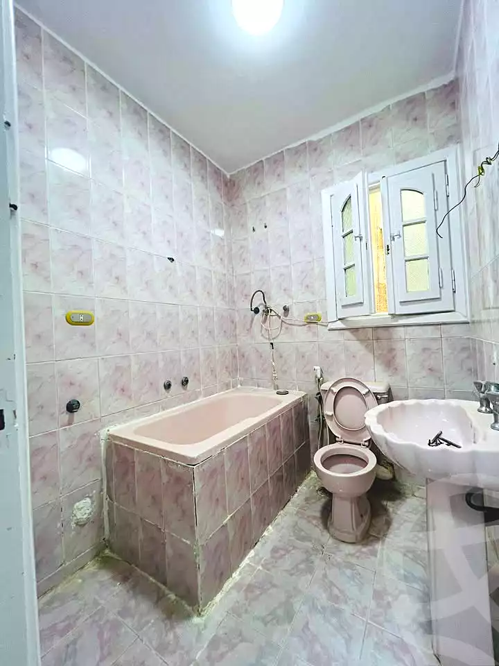 https://aqarmap.com.eg/ar/listing/7208421-for-sale-alexandria-al-agamy-shataa-el-nakheel