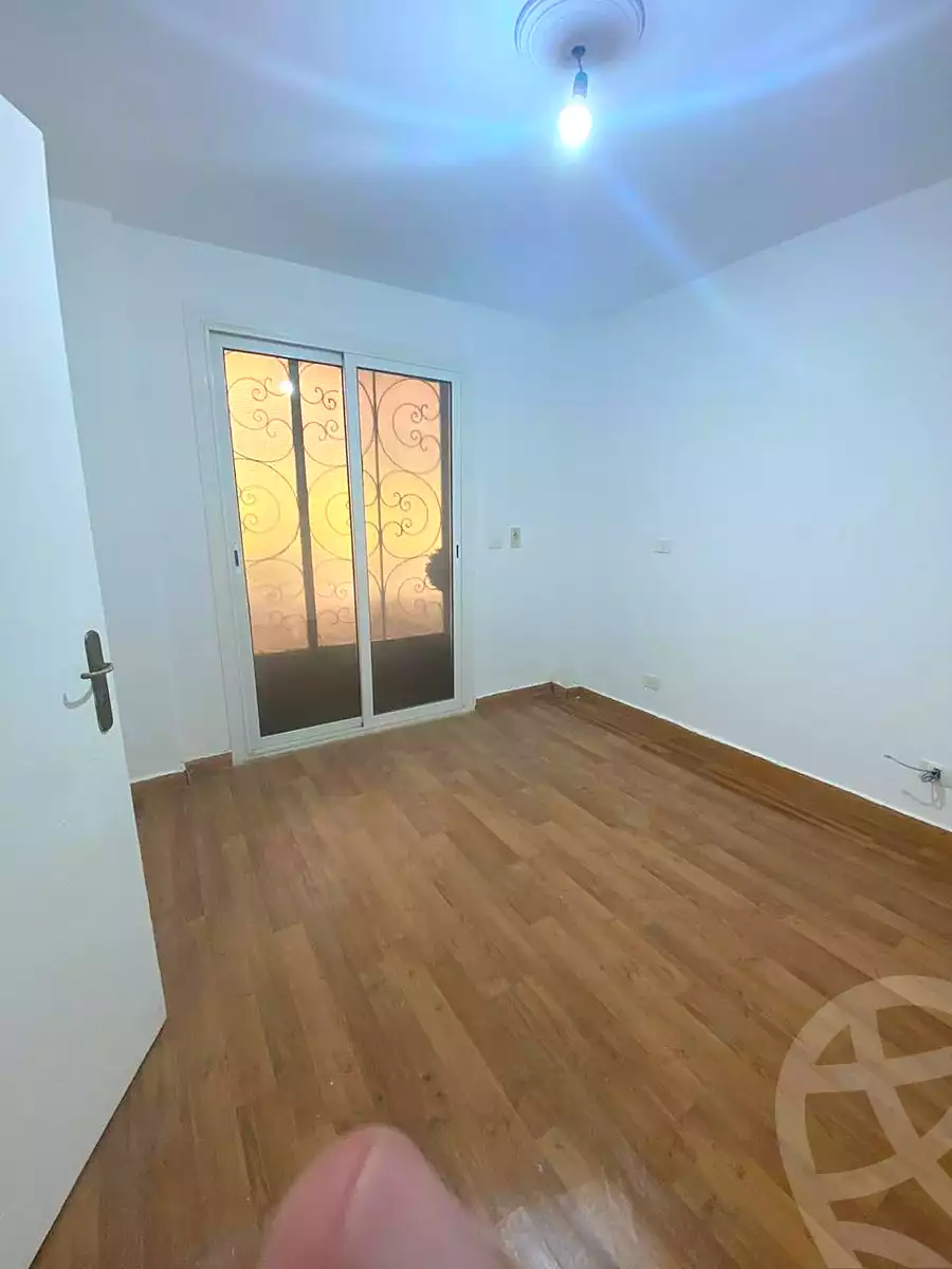 https://aqarmap.com.eg/en/listing/7208929-for-sale-cairo-new-cairo-lrhb-city-phase-4-ahmed-oraby-st