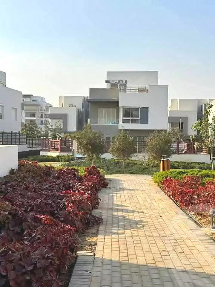 https://aqarmap.com.eg/ar/listing/7208974-for-sale-cairo-new-cairo-compounds-hyde-park-cluster-1-hyde-park