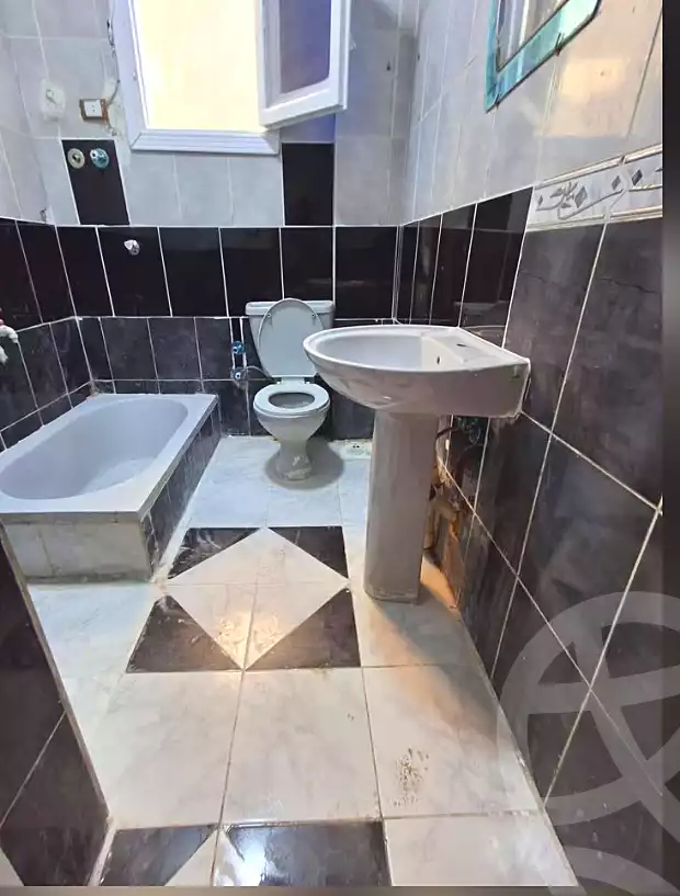 https://aqarmap.com.eg/en/listing/7209044-for-sale-alexandria-al-agamy-shataa-el-nakheel