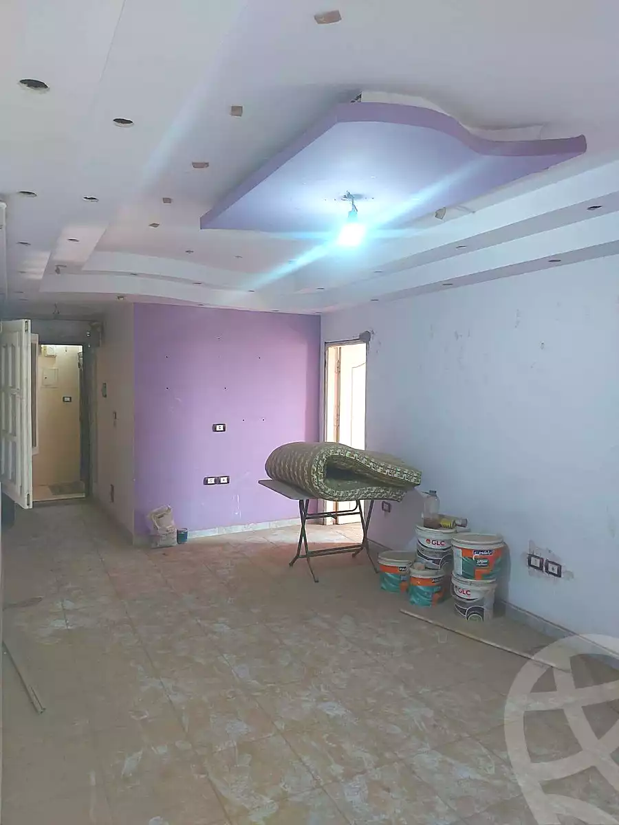 https://aqarmap.com.eg/ar/listing/7209084-for-sale-cairo-helwan-el-shareaa-el-sharby-st