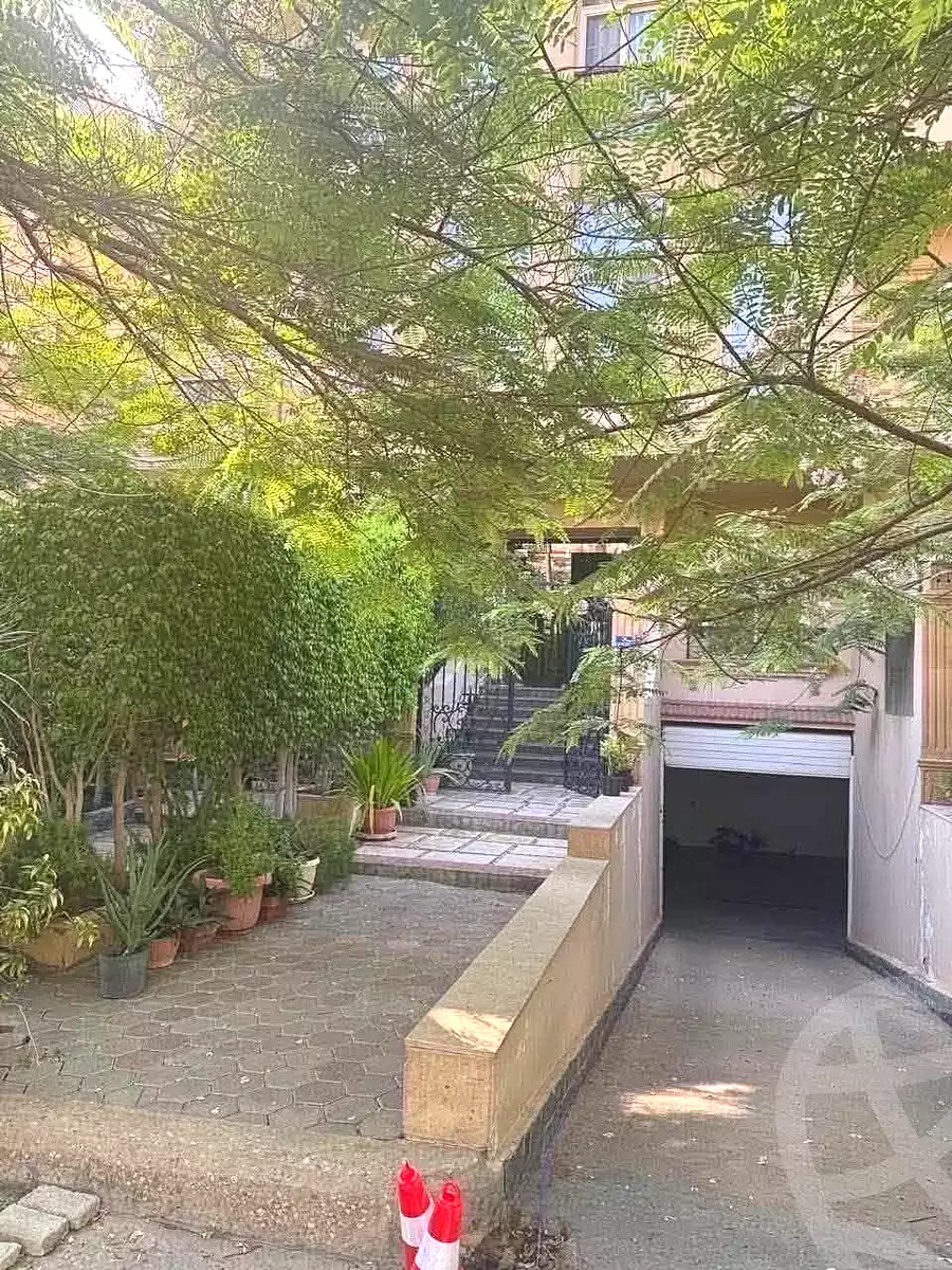 https://aqarmap.com.eg/en/listing/7209104-for-sale-cairo-new-cairo-gharb-el-golf-alaa-elsaadany-st
