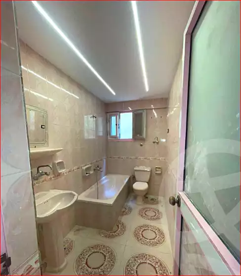 https://aqarmap.com.eg/ar/listing/7209133-for-sale-alexandria-lsywf-el-seyouf-qebly-el-salam-st