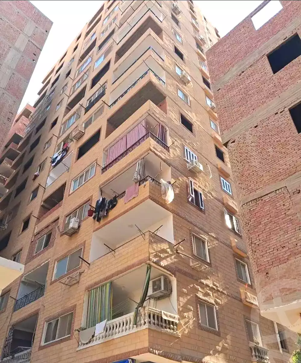 https://aqarmap.com.eg/ar/listing/7209561-for-sale-cairo-helwan-hadayek-helwan-nile-corniche-st