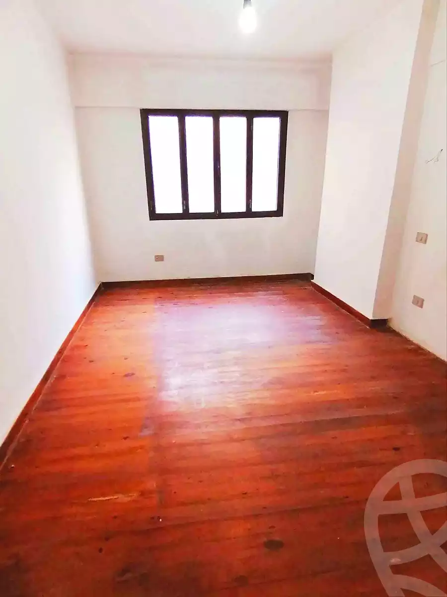 https://aqarmap.com.eg/ar/listing/7210133-for-sale-alexandria-el-asafra-l-sfr-bhry