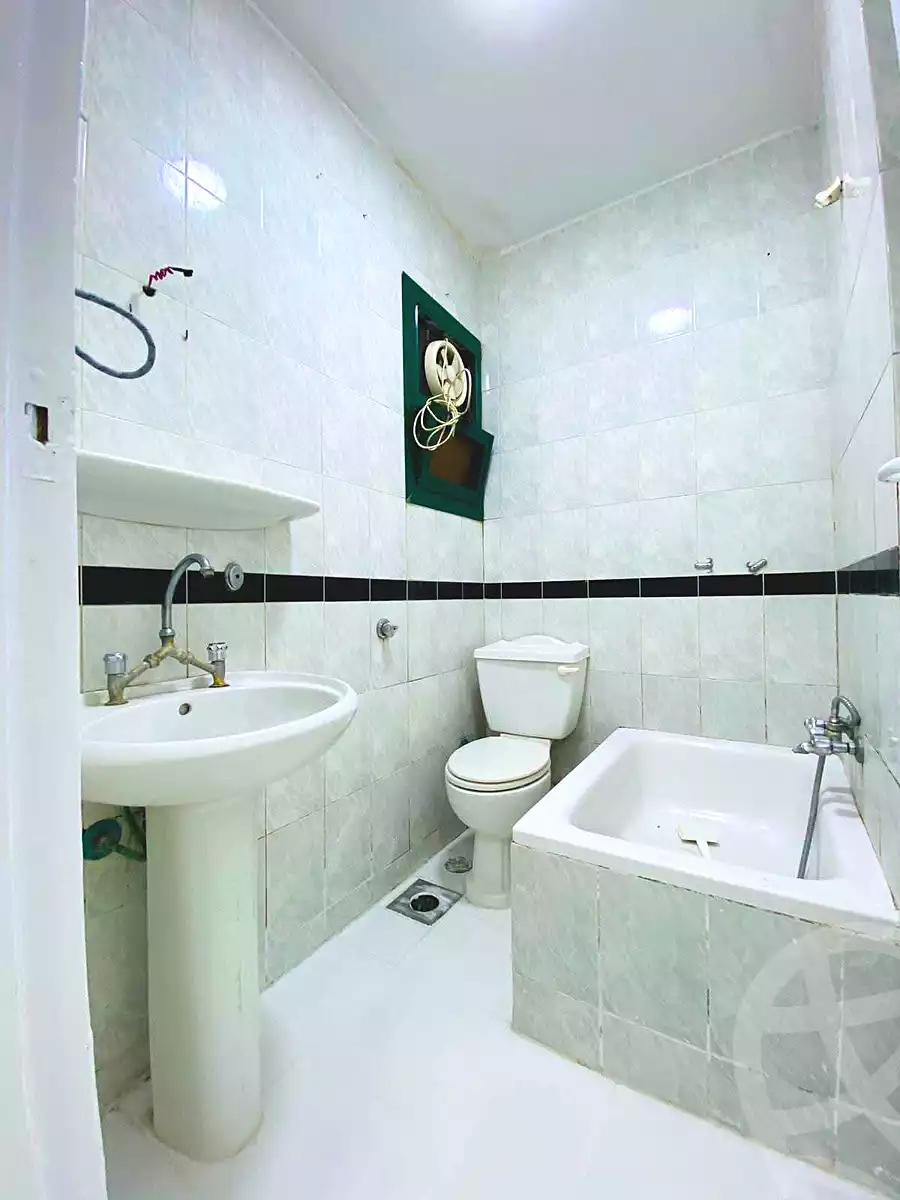 https://aqarmap.com.eg/ar/listing/7210176-for-sale-alexandria-al-agamy-shataa-el-nakheel