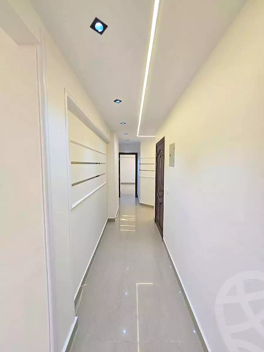 https://aqarmap.com.eg/ar/listing/7210265-for-sale-alexandria-sydy-bshr-sydy-bshr-bhry-shr-mhmwd-l-yswy