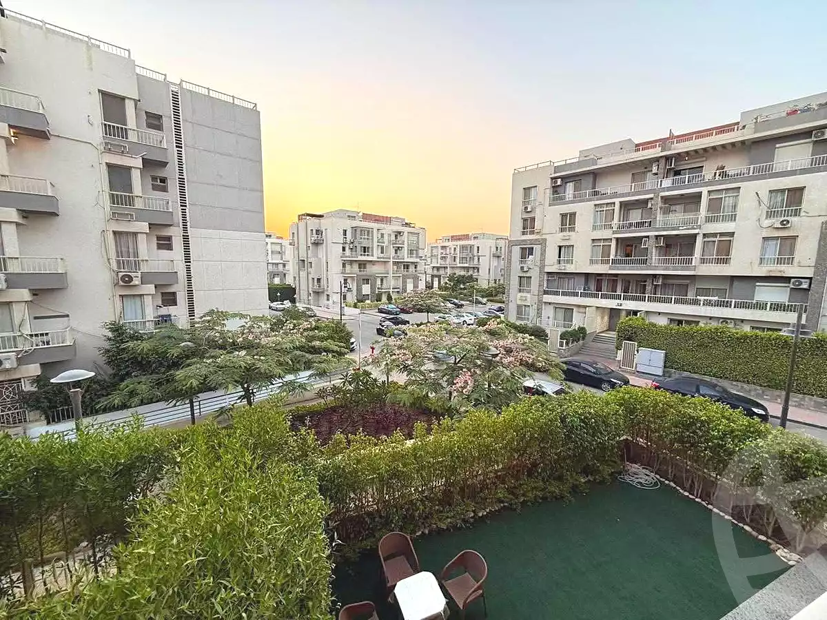 https://aqarmap.com.eg/en/listing/7210398-for-sale-cairo-new-cairo-compounds-jyd