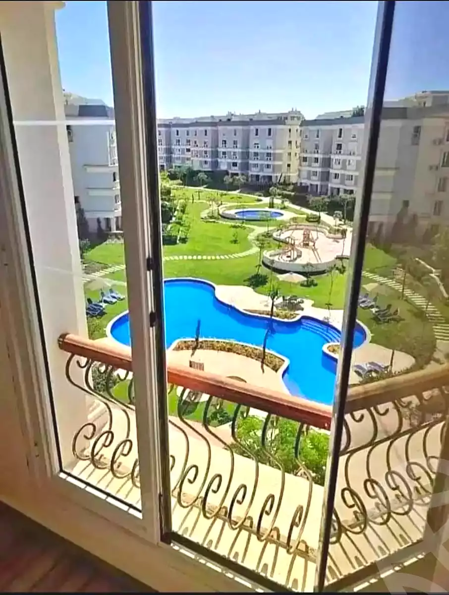 https://aqarmap.com.eg/ar/listing/7210433-for-sale-cairo-new-cairo-compounds-mountain-view1-1-compound